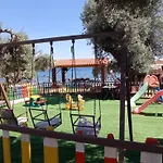 Makris Апарт-отель Gialtra