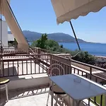 Makris Апарт-отель Gialtra