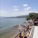 Makris * Gialtra