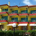 Makris Апарт-отель