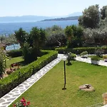 Makris Апарт-отель Gialtra