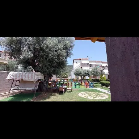 Aparthotel Makris Gialtra