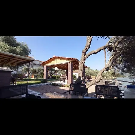 Aparthotel Makris Gialtra