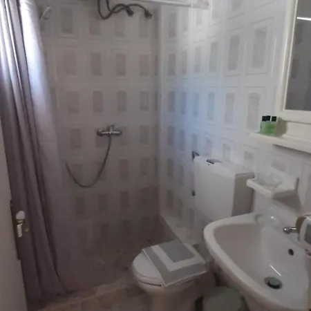 Makris Aparthotel Gialtra