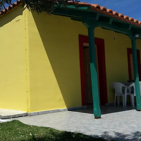 Makris Aparthotel Gialtra