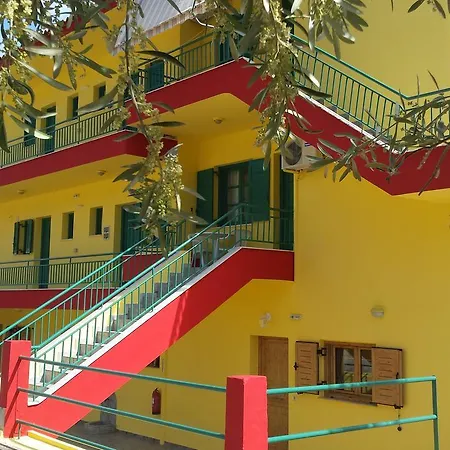 Makris Aparthotel