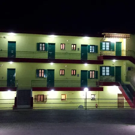 Aparthotel Makris *