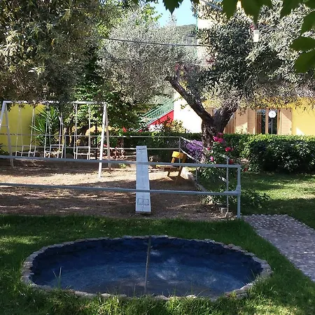 Makris Aparthotel *