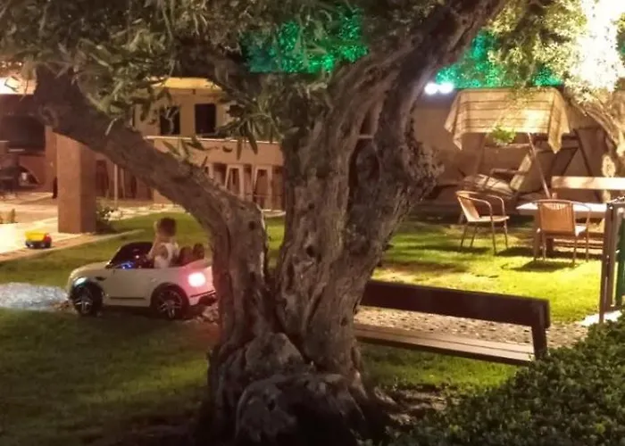 Apart-hotel Makris *