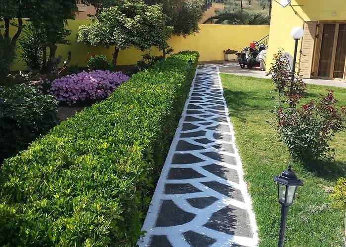 Makris Apart-hotel *