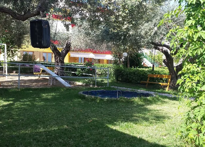 Apart-hotel Makris Gialtra